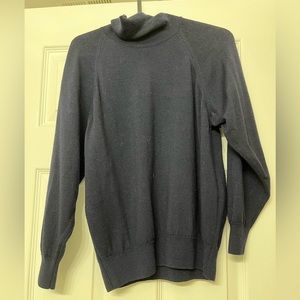 Straven Wool Sweater size M - fits more like a S
